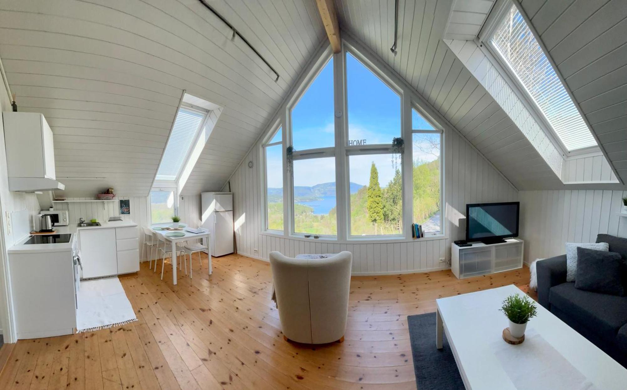 Apartment Fjord Road Hjelmeland